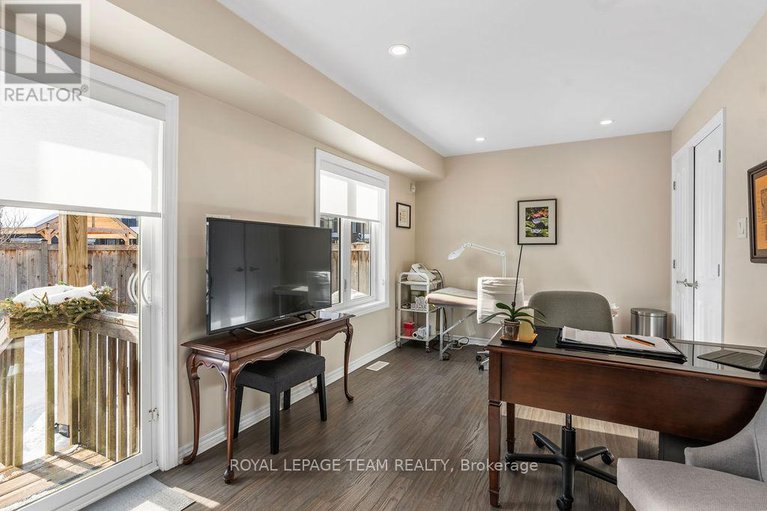 29379773/94-nutting-crescent/riverside-southgloucester-glen/ottawa/ontario/K4M0E2_7