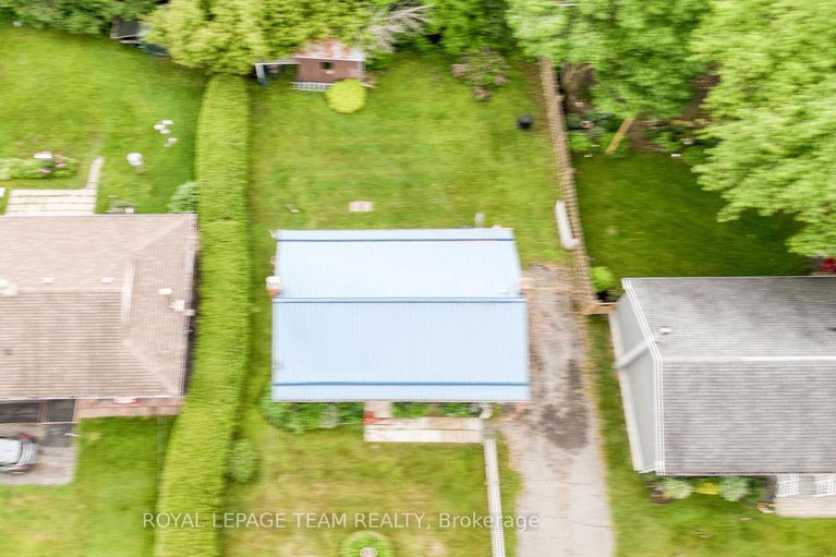 28469840/329-wylie-street/almonte/mississippi-mills/ontario/K0A1A0_9