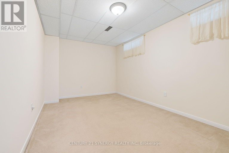28413504/861-karsh-drive/hunt-club-park/ottawa/ontario/K1G4T9_36