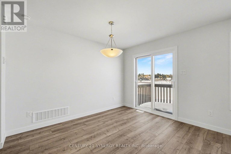 29431375/29-helen-street/north-stormont-finch-twp/north-stormont/ontario/K0A1R0_11