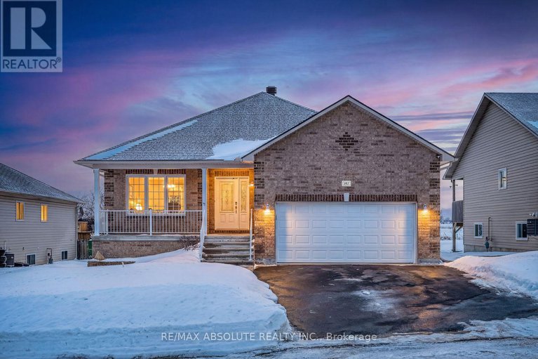 29431379/192-fairbairn-bros-street/almonte/mississippi-mills/ontario/K1A0A1_2