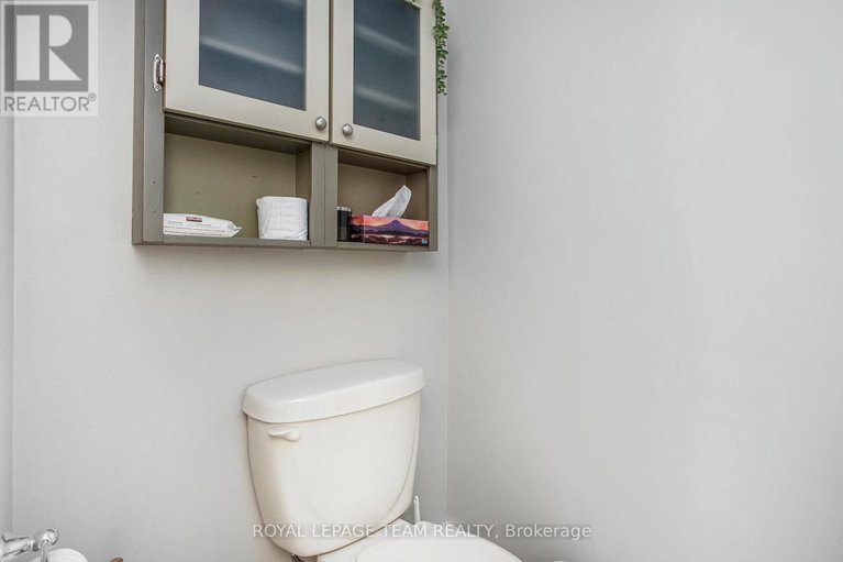 28609610/402-141-somerset-street-w/ottawa-centregolden-triangle/ottawa/ontario/K2P2H1_13
