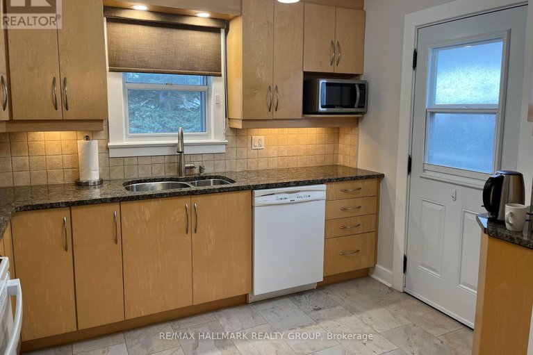 29213611/841-dundee-avenue/queensway-terrace-north/ottawa/ontario/K2B5S8_12