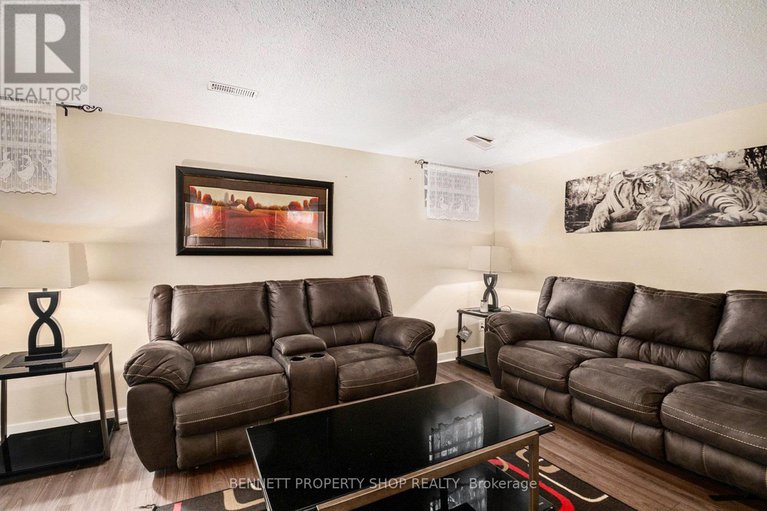 28615041/57-1707-meadowbrook-road/pineview/ottawa/ontario/K1B4W6_13