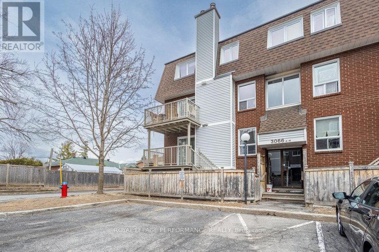 28401410/e-3066-councillors-way/blossom-parkleitrim/ottawa/ontario/K1T2S7_3