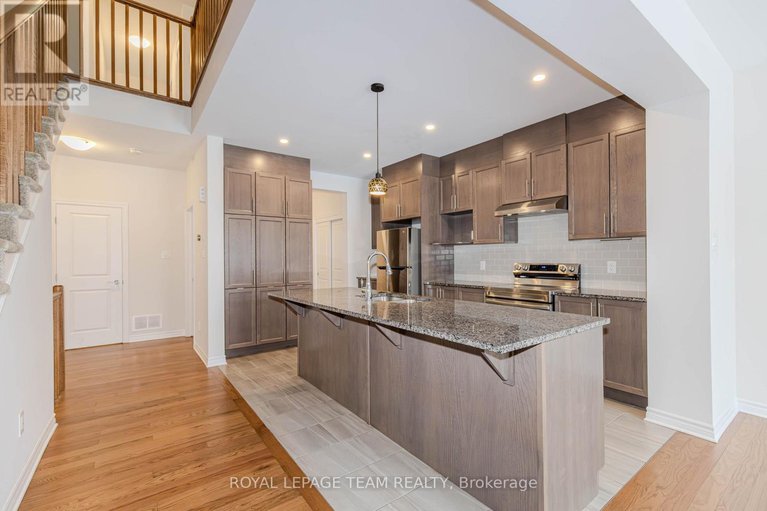 29446143/608-enclave-lane/town-of-rockland/clarence-rockland/ontario/K4K0M8_25