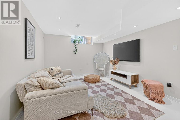 29575715/1665-frenette-street/fallingbrookgardenway-south/ottawa/ontario/K4A4L4_38