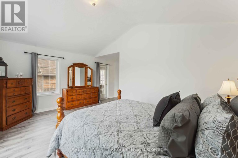 28444872/272-trail-side-circle/springridgeeast-village/ottawa/ontario/K4A5B1_18