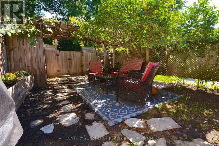 28811238/47-roslyn-avenue/old-ottawa-south/ottawa/ontario/K1S4W2_38
