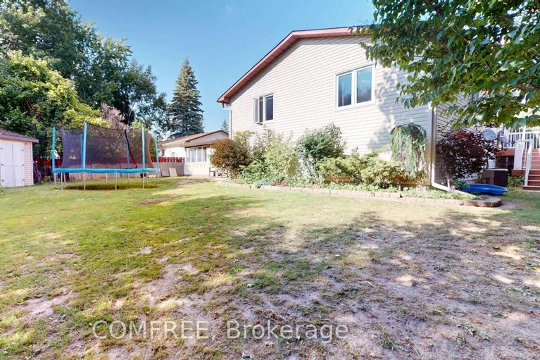28675414/204-grace-avenue/village-of-russell/russell/ontario/K4R1B4_30