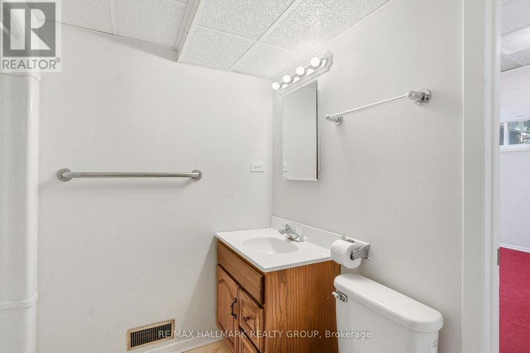 29046798/1760-laxton-crescent/bel-air-heights/ottawa/ontario/K2C2N3_30