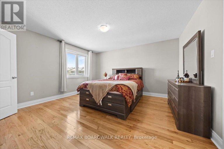 29414460/2424-marble-crescent/town-of-rockland/clarence-rockland/ontario/K4K1P6_27