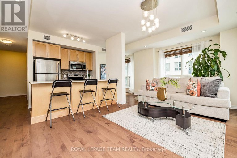 28341978/1809-242-rideau-street/sandy-hill/ottawa/ontario/K1N0B7_12
