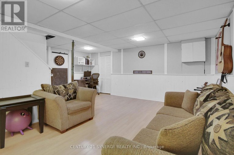28283837/19-seabrooke-drive/glencairnhazeldean/ottawa/ontario/K2L2H8_34