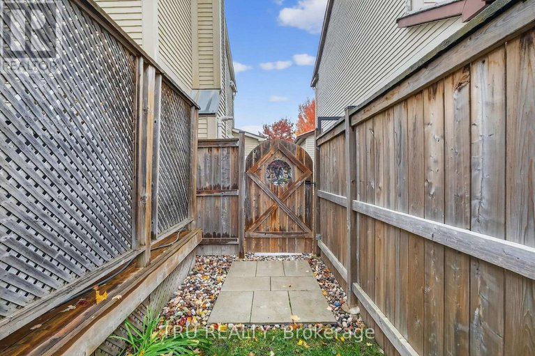 29025912/1518-kamouraska-circle/chateauneuf/ottawa/ontario/K1C3J3_40