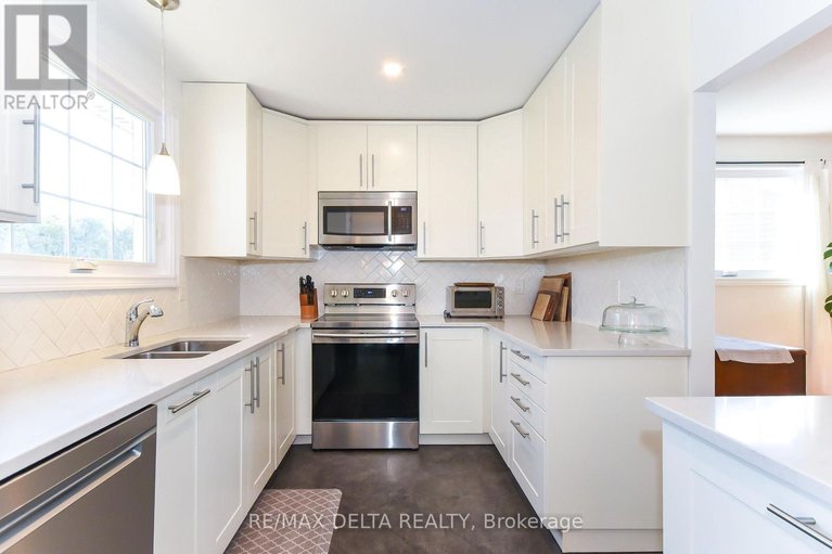 29629374/13-parklane-court/blackburn-hamlet/ottawa/ontario/K1B3H3_9