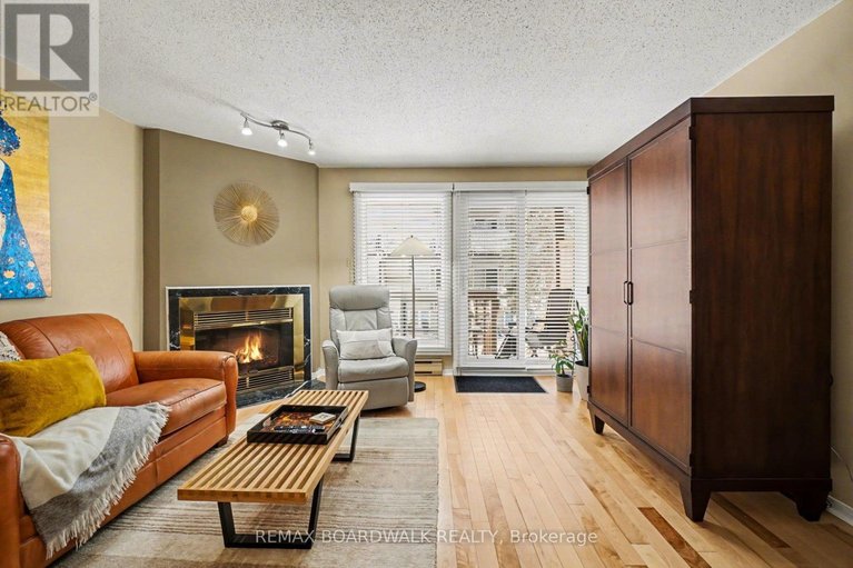 29578406/5-briston-private/hunt-club-park/ottawa/ontario/K1G5P6_14