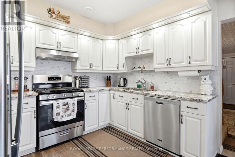 29528770/6588-tree-haven-road/south-glengarry-charlottenburgh-twp/south-glengarry/ontario/K0C2E0_16