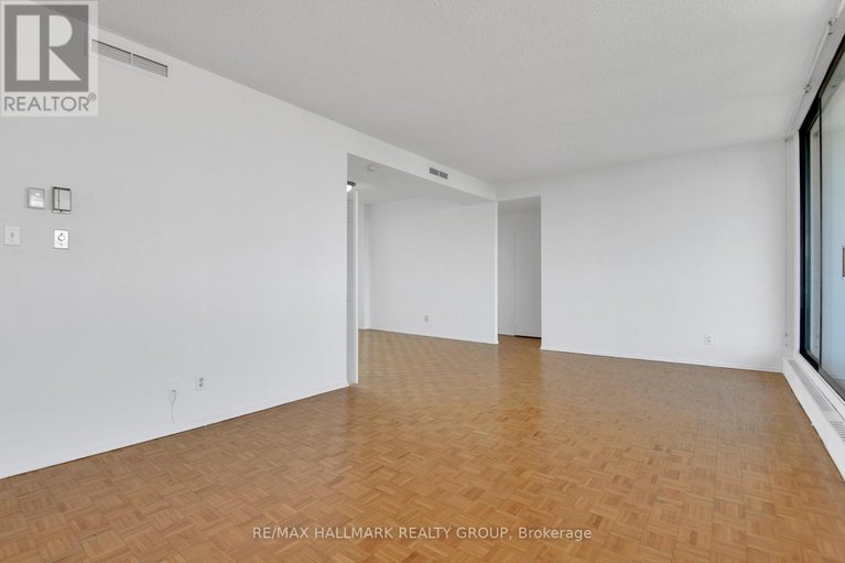 28666864/9a-400-laurier-avenue-e/sandy-hill/ottawa/ontario/K1N8Y2_10