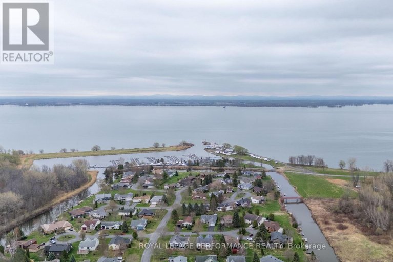 29680155/6263-macdonald-court/south-glengarry-lancaster-twp/south-glengarry/ontario/K0C1E0_20