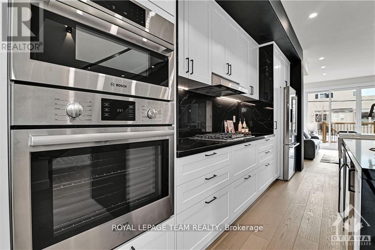 29276073/828-alpine-avenue/queensway-terrace-north/ottawa/ontario/K2B5R6_10