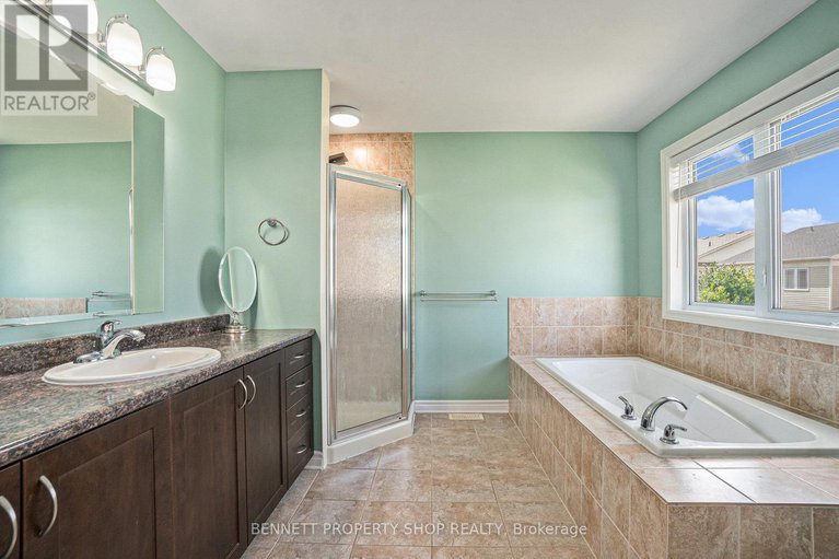 28651588/324-fairlakes-way/avalon-east/ottawa/ontario/K4A0K8_17