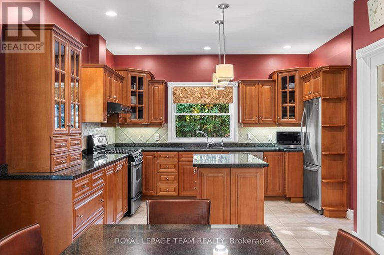 28906367/1601-apeldoorn-avenue/carleton-heights/ottawa/ontario/K2C1V4_13