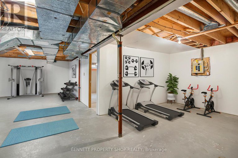 29050384/1865-leclair-crescent/queenswood-heights-south/ottawa/ontario/K1E3S2_26