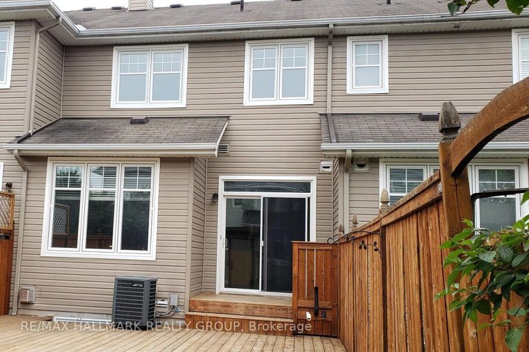 29569375/266-horseshoe-crescent/stittsville-north/ottawa/ontario/K2S0B7_27