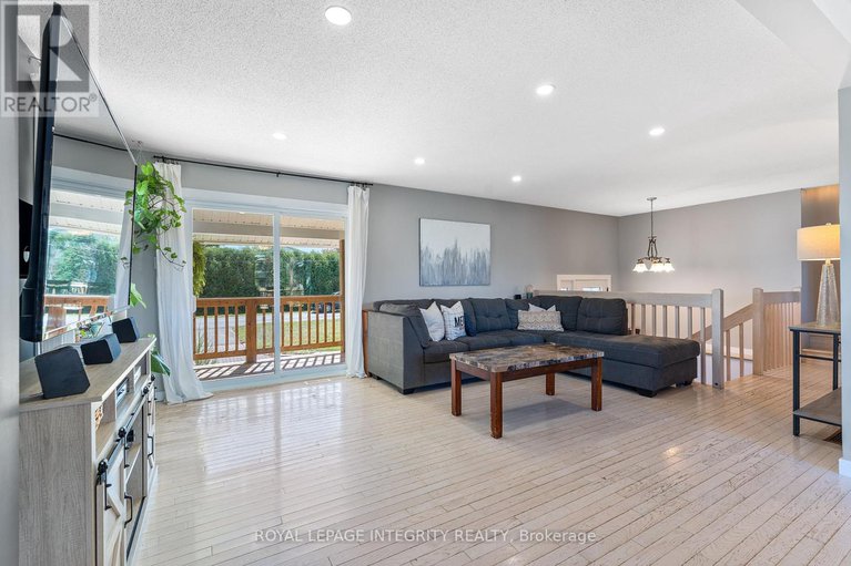 28896126/2217-lapointe-street/clarencerockland-twp/clarence-rockland/ontario/K0A1E0_16