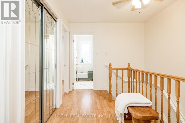 29239640/22-550-straby-avenue/overbrookcastle-heights/ottawa/ontario/K1K1H1_26