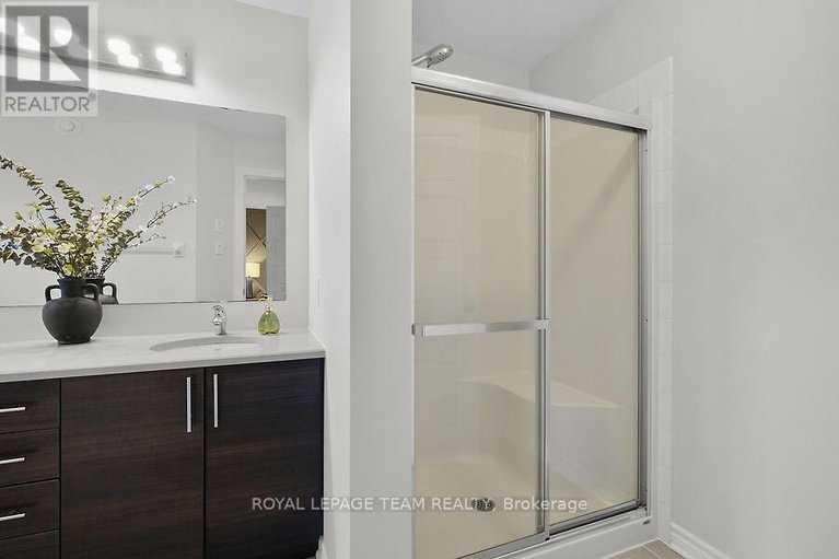 28681286/270-pembina-private/riverside-southgloucester-glen/ottawa/ontario/K4M0G7_20