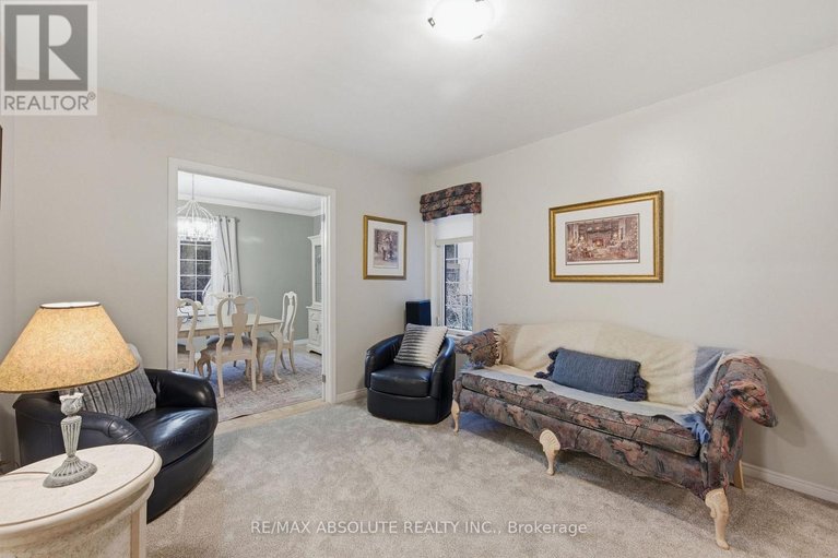 29629632/605-rowanwood-avenue/mckellarhighland/ottawa/ontario/K2A3E3_22