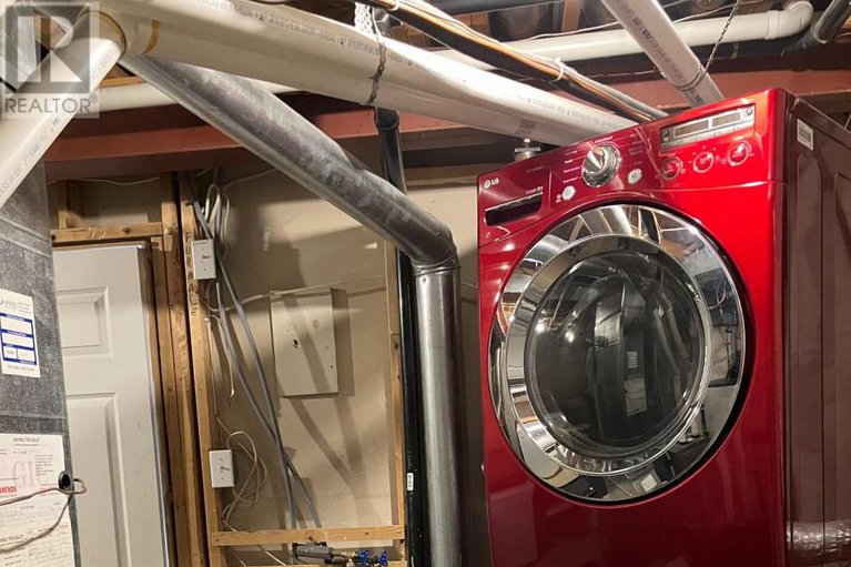 29406144/1493-lynx-crescent/fallingbrookpineridge/ottawa/ontario/K4A3Y9_31