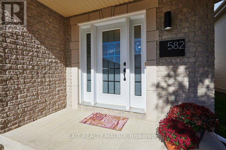 29145148/582-emerald-street/town-of-rockland/clarence-rockland/ontario/K4K0B4_4