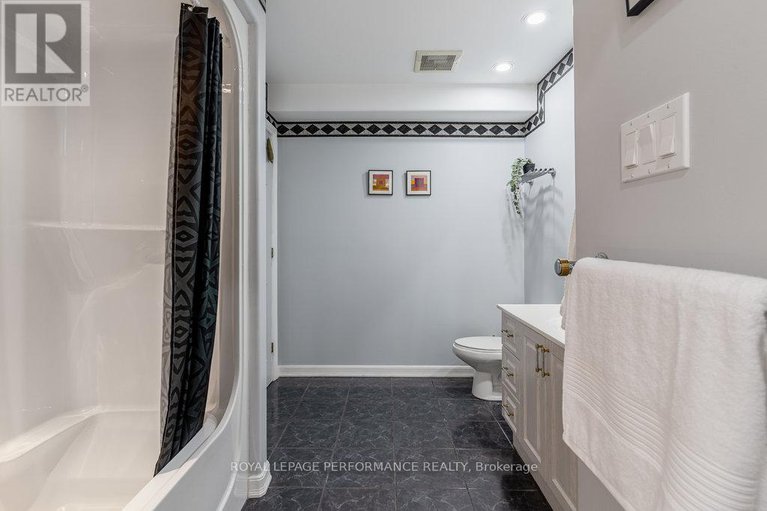 28428929/1657-whiteside-way/osgoode-twp-north-of-reg-rd-6/ottawa/ontario/K0A2P0_27