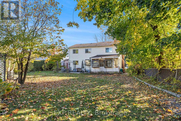 29055198/10-pommel-crescent/bridlewood/ottawa/ontario/K2M1A2_23