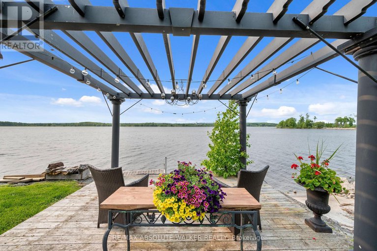 28429151/14-478-wilson-road/clarencerockland-twp/clarence-rockland/ontario/K4K1K7_41