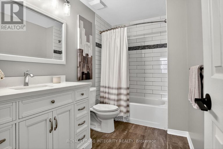 28934975/13-roblyn-way/barrhaven-east/ottawa/ontario/K2G5Z4_26