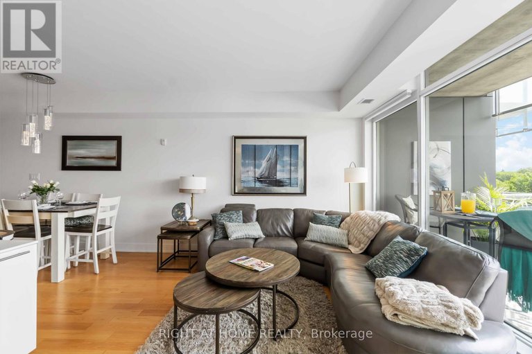 28464174/501-98-richmond-road/westborohampton-park/ottawa/ontario/K1Z0B2_11