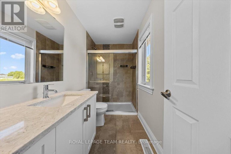 28774616/227-bert-hall-street/arnprior/arnprior/ontario/K7S0H1_29