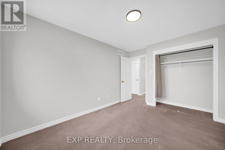 29236882/140-whetstone-crescent/barrhaven-east/ottawa/ontario/K2G7C3_26