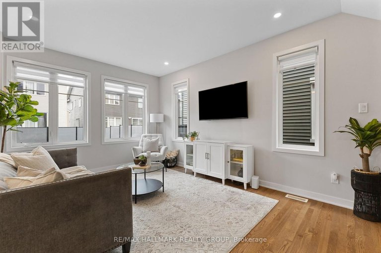 29621623/1015-cottontail-walk/avalon-west/ottawa/ontario/K4A5H7_6