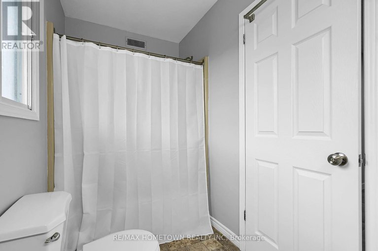 28791657/35-hustler-crescent/iroquois/south-dundas/ontario/K0E1K0_25