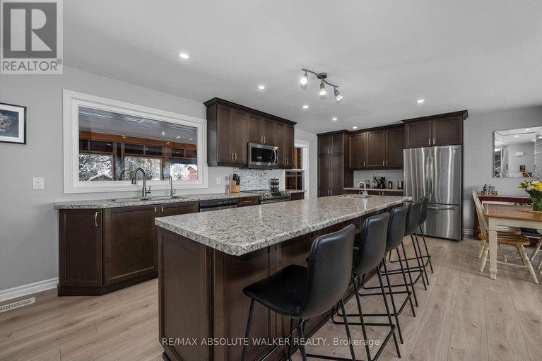 28655528/2477-merivale-road/rideau-heightsashdalerideau-glen/ottawa/ontario/K2C3H1_10