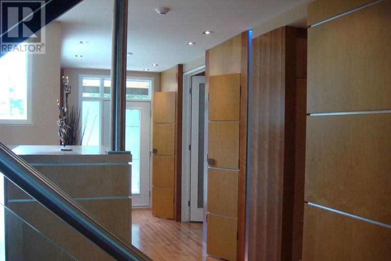 29609709/93-gilchrist-avenue/ottawa-west/ottawa/ontario/K1Y0M9_7