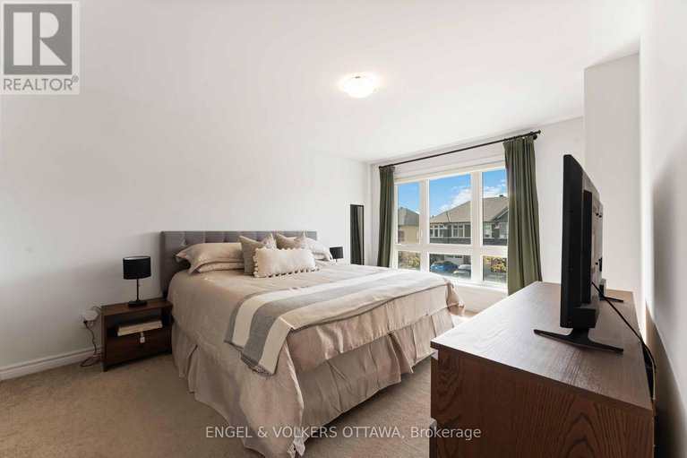 29006127/781-cairn-crescent/mer-bleuebradley-estatesanderson-park/ottawa/ontario/K1W0P7_19