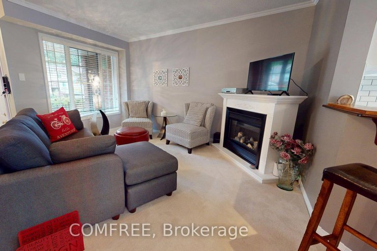 28797626/1315-silvestri-crescent/carson-grove/ottawa/ontario/K1J1E8_3