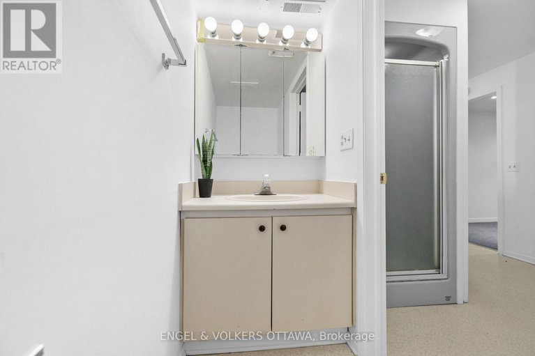 28241154/306-cathcart-street/lower-town/ottawa/ontario/K1N5C4_34