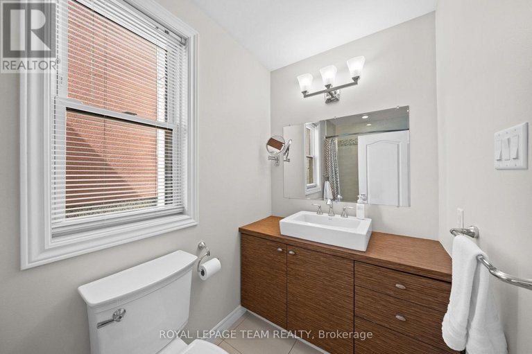 29642086/148-bruyere-street/lower-townbyward-market/ottawa/ontario/K1N5E1_24